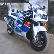 Suzuki Gsxr 750