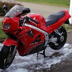Honda vfr 750