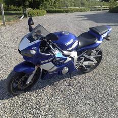Yamaha R6