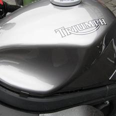 Triumph sprint st 1050
