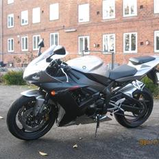 Yamaha yzf r1