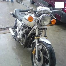 Suzuki GS750