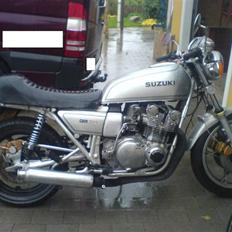 Suzuki GS750
