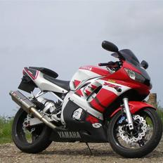 Yamaha yzf r6  SOLGT/totalskadet