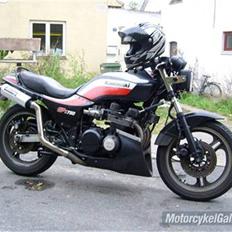 Kawasaki gpz 750 projekt 