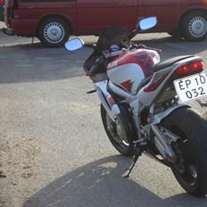 Yamaha yzf r6  SOLGT/totalskadet