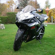 Suzuki GSX-R 750 K7
