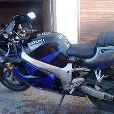 Suzuki Gsxr 600 srad