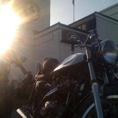 Triumph Bonneville T120R / Cafe Racer (SOLGT)