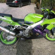 Kawasaki ZX9R NINJA