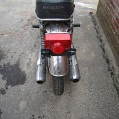 Honda cb 125