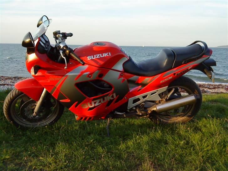 Suzuki GSX 600 F SOLGT! billede 9