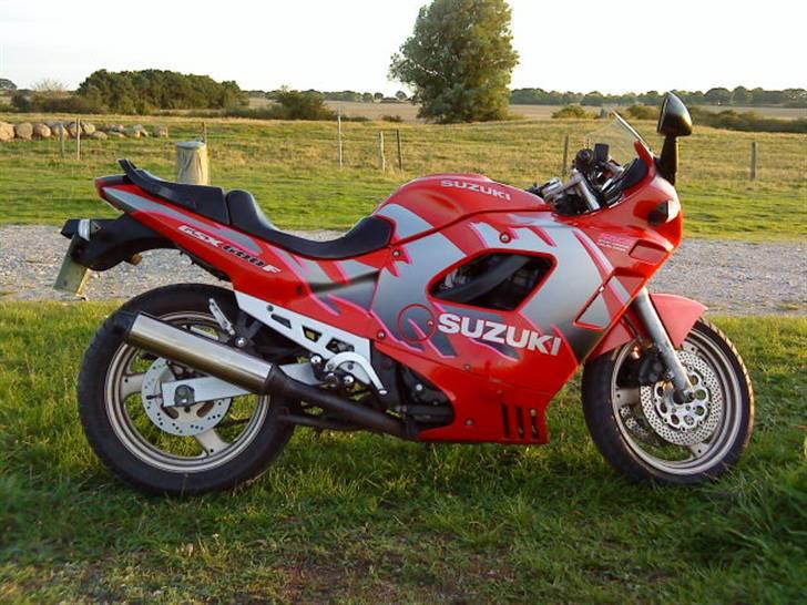 Suzuki GSX 600 F SOLGT! billede 11