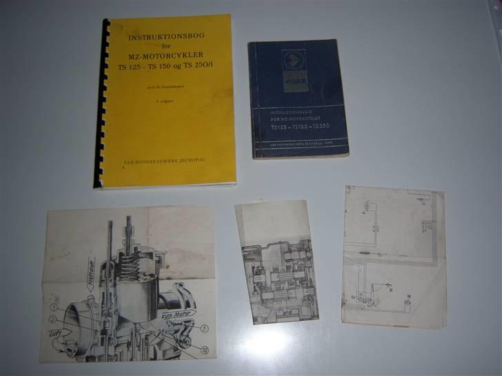 MZ TS 150 black MonZter - diverse instr. bøger og tegninger billede 13