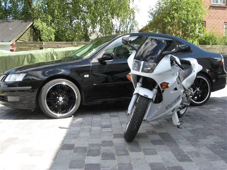 Honda vfr 750 - My Black beauty and White pearl.. billede 17