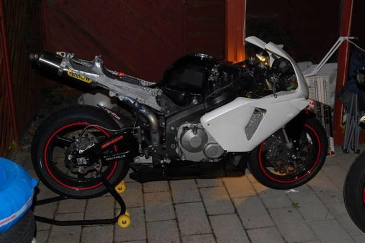 Honda CBR 600 RR billede 8