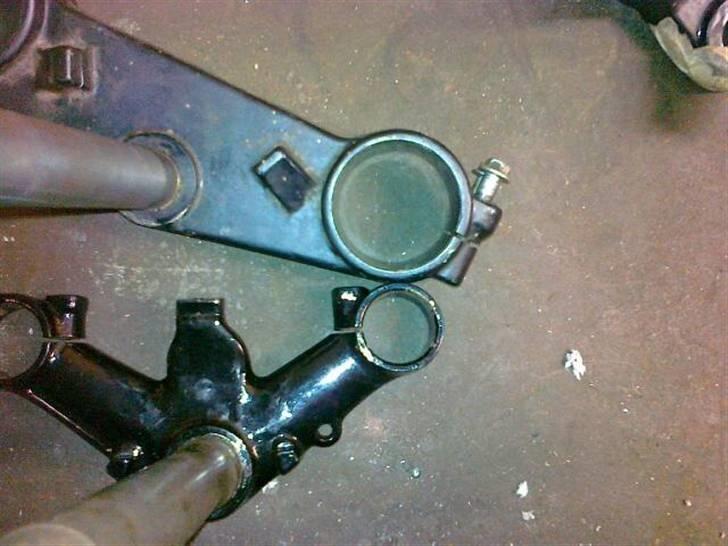 Honda 400 Four langtidsprojek - Forskellen på den nye og gamle underbro billede 3