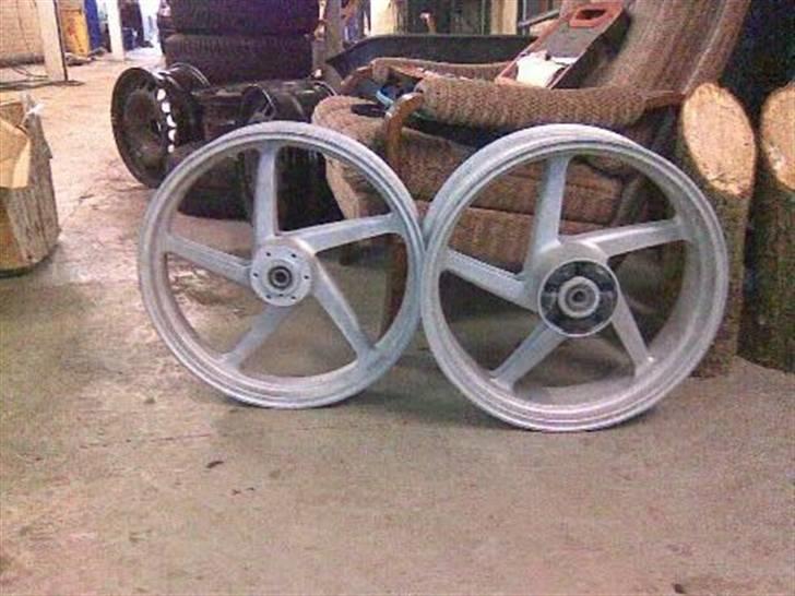 Honda 400 Four langtidsprojek - De nye fælge billede 9