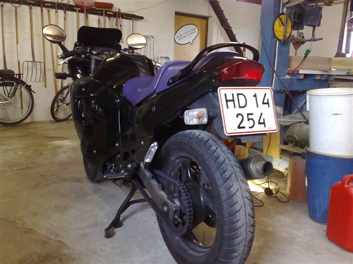 Suzuki GSX 600 F 1997 - Solgt - FØR plasticen blev fjernet, føj det er en torn i øjet..! billede 7