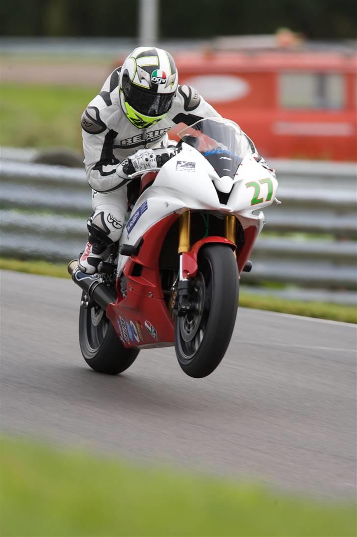 Yamaha R6 ¤SOLGT¤ billede 4