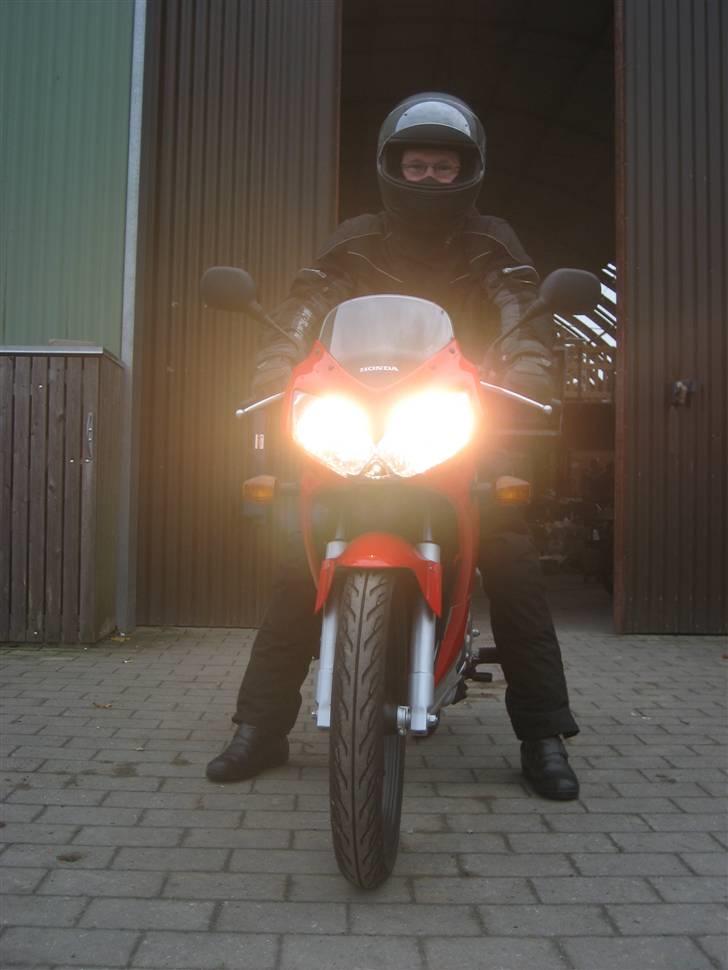 Honda CBR 125 R   **SOLGT** billede 2