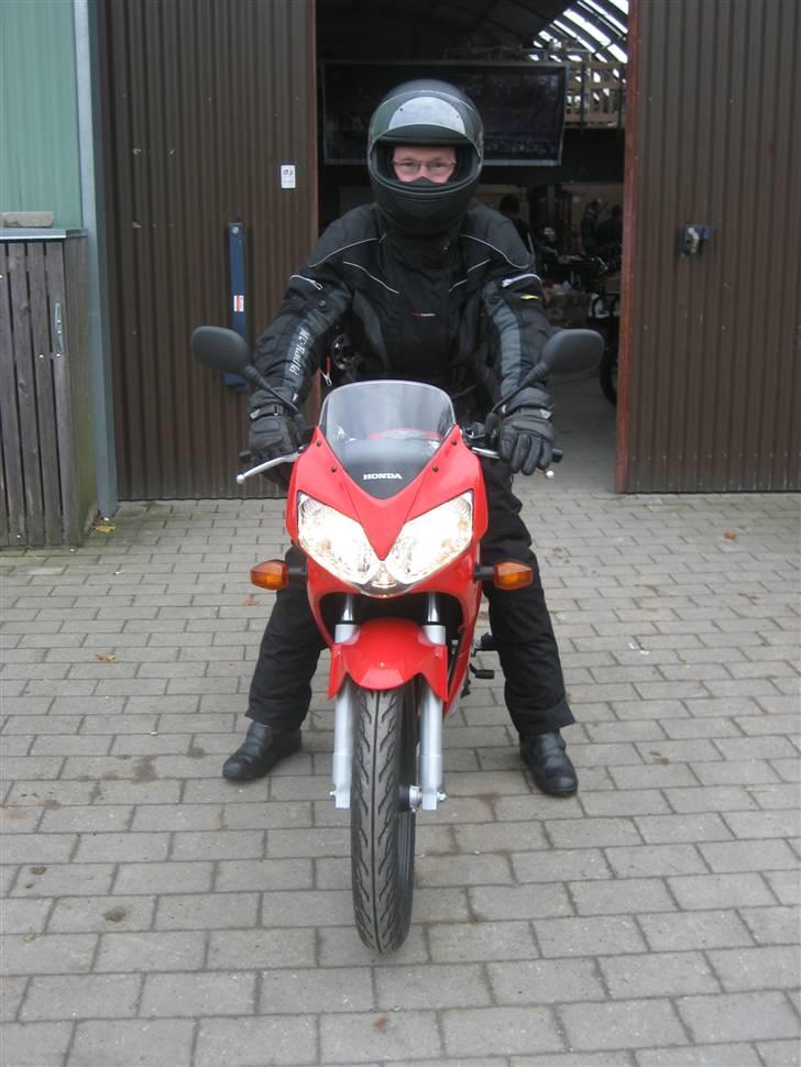 Honda CBR 125 R   **SOLGT** billede 3