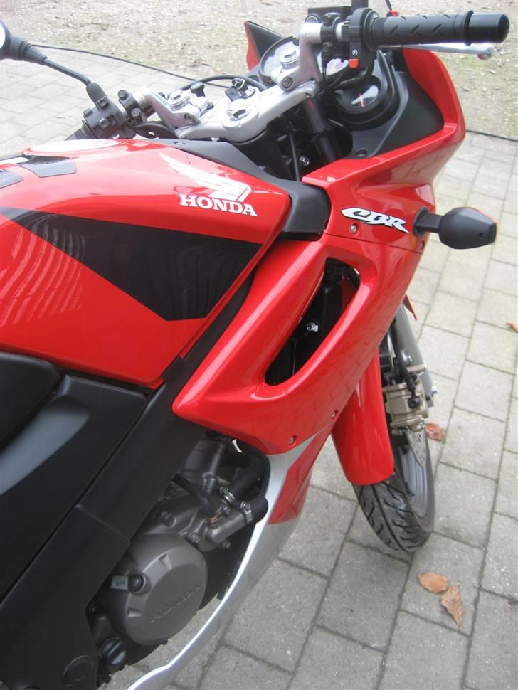 Honda CBR 125 R   **SOLGT** billede 7