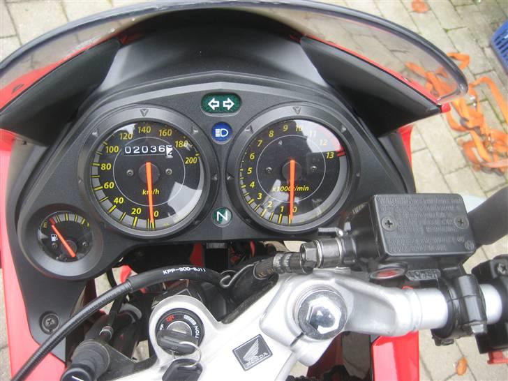 Honda CBR 125 R   **SOLGT** billede 9