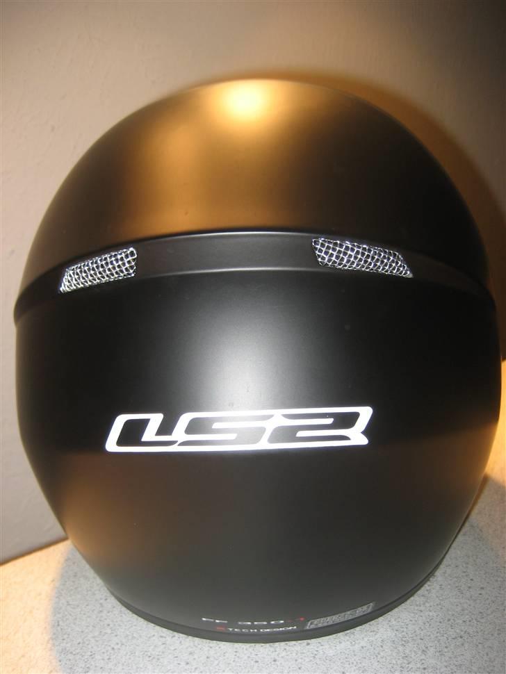 Honda CBR 125 R   **SOLGT** - Der er kommet nye hjelme hos Tip Top Trafik - Sådan en fik jeg. billede 12