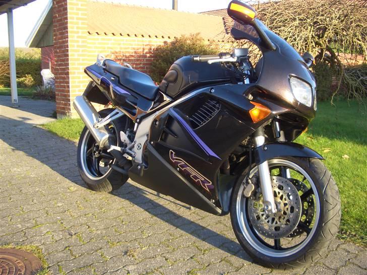 Honda VFR 750 - SOLGT - MC klar til vinteropbevaring - 11/2008 billede 9
