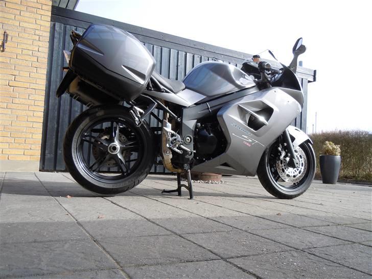 Triumph sprint st 1050 billede 4