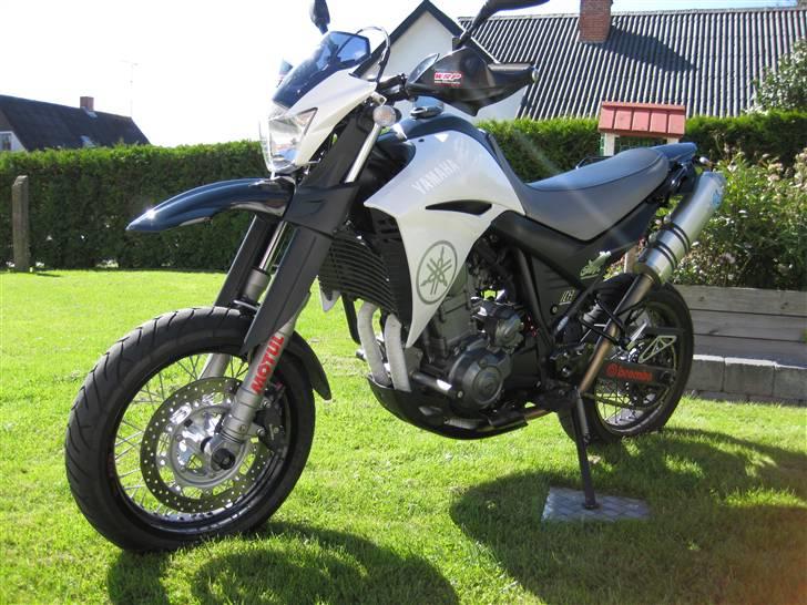 Yamaha XT 660 X super motard. SOLGT (tidligere cykel) - Yamahaen i sine nye farver. 2010. billede 12