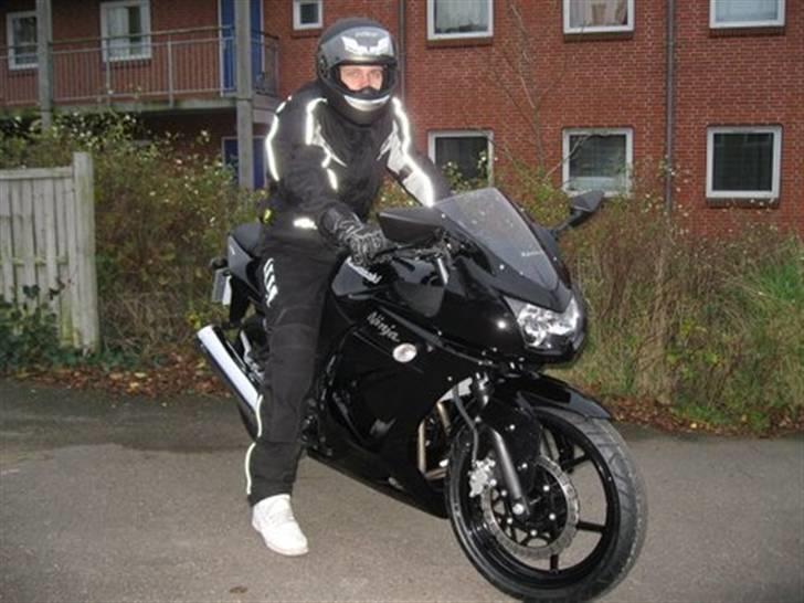 Kawasaki Ninja 250r *Solgt* billede 1