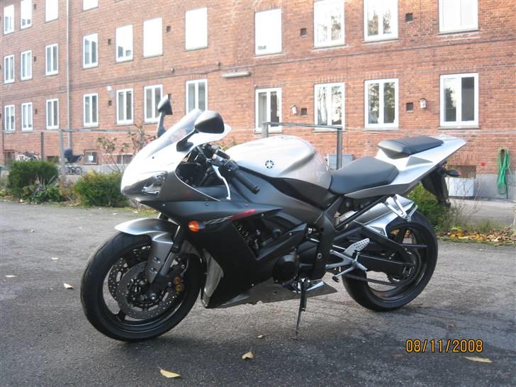 Yamaha yzf r1  billede 3