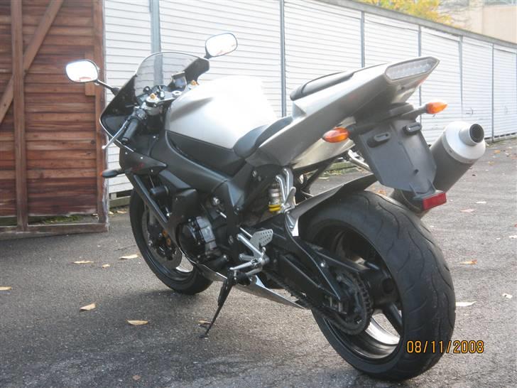 Yamaha yzf r1  billede 4