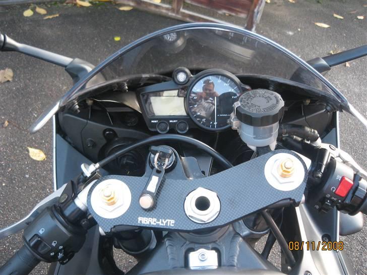 Yamaha yzf r1  billede 8