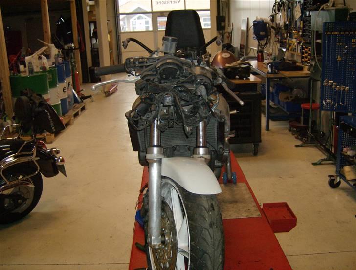 Honda CBR400RR billede 3