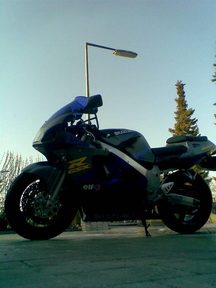 Suzuki gsxr 600  (SOLGT) billede 17