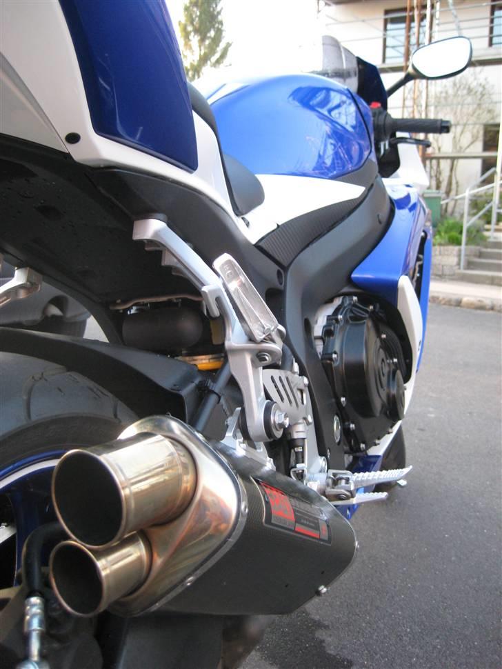 Suzuki Gsx-r 750 *SOLGT* - Med den nye Yoshimura udstødning billede 5