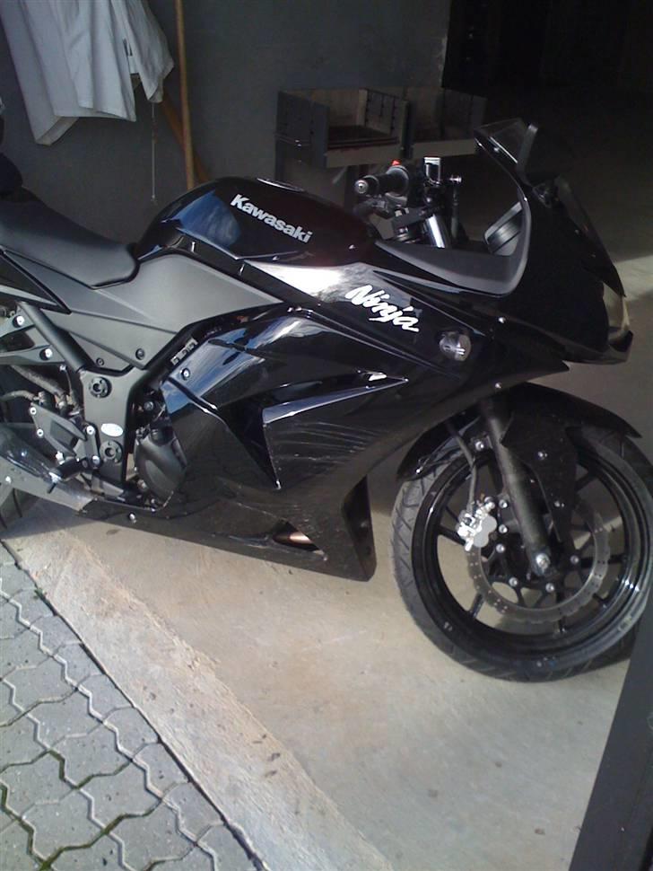 Kawasaki Ninja 250r *Solgt* billede 6