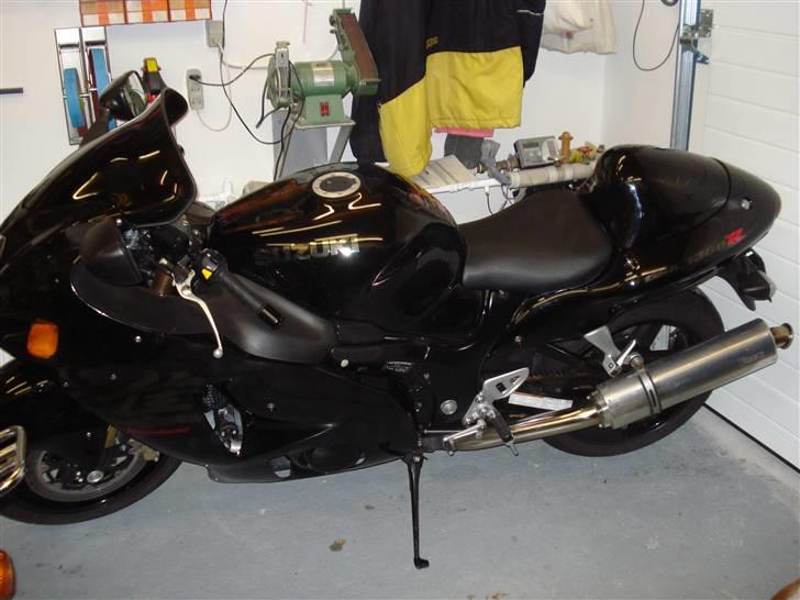 Suzuki hayabusa **solgt** - i vinter hi sammen med en dragstar og kineser, så der er pakket tæt=) billede 1