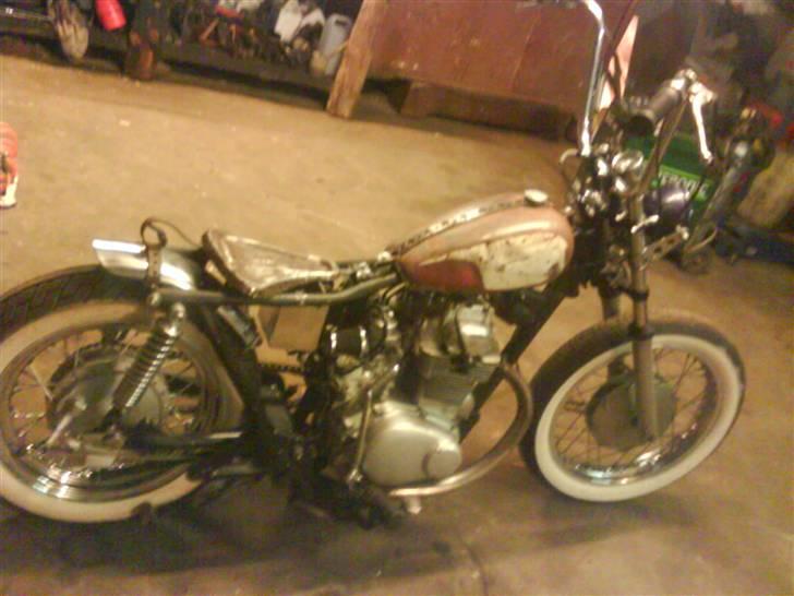 Honda cb450 "rat bobber" - Som den ser ud nu ;O) billede 1