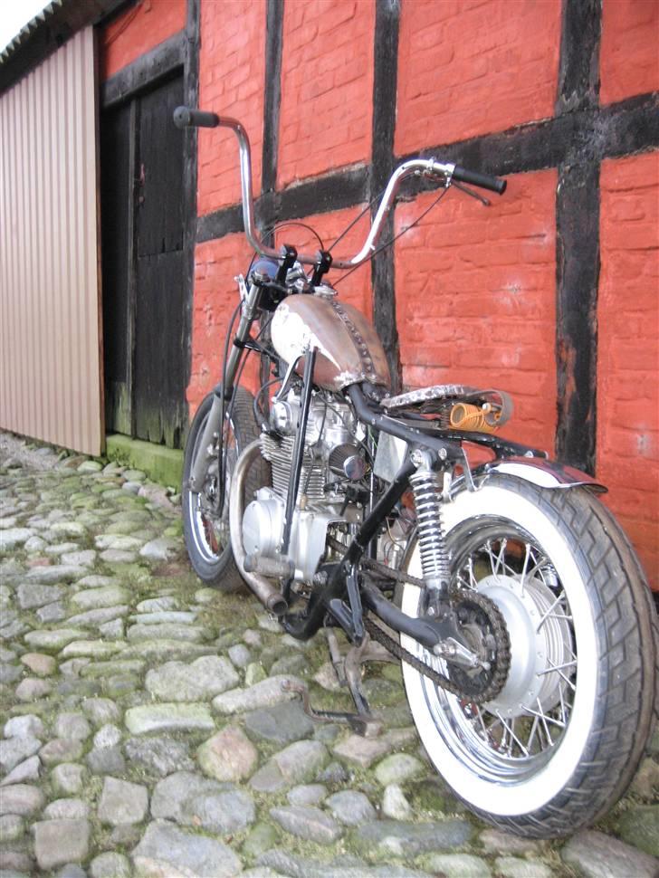 Honda cb450 "rat bobber" billede 2