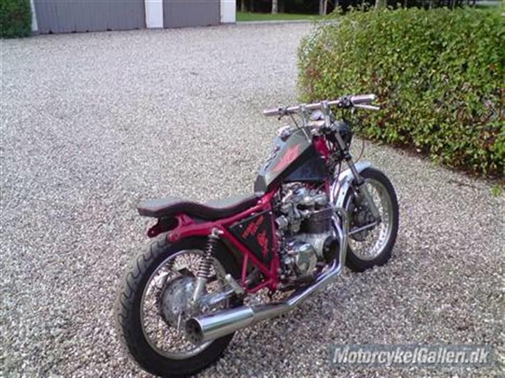 Honda CB 500/550 Custom SOLGT - Der er købt et bredere 16" baghjul billede 6