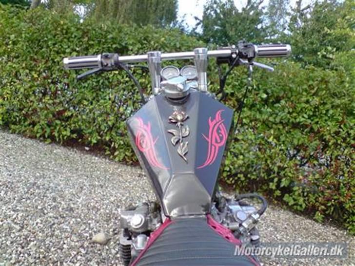 Honda CB 500/550 Custom SOLGT - Rosen kommer til at være figuren der skal laves på fremflytterne også billede 9