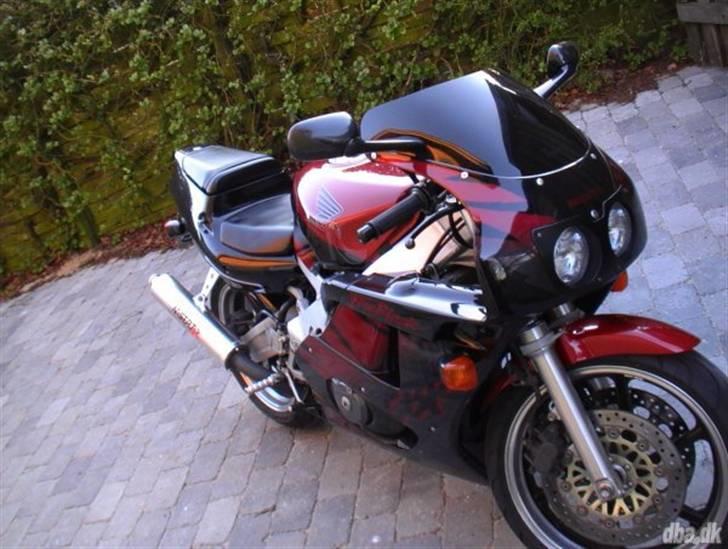 Honda CBR 400 fireblade(solgt)  billede 3