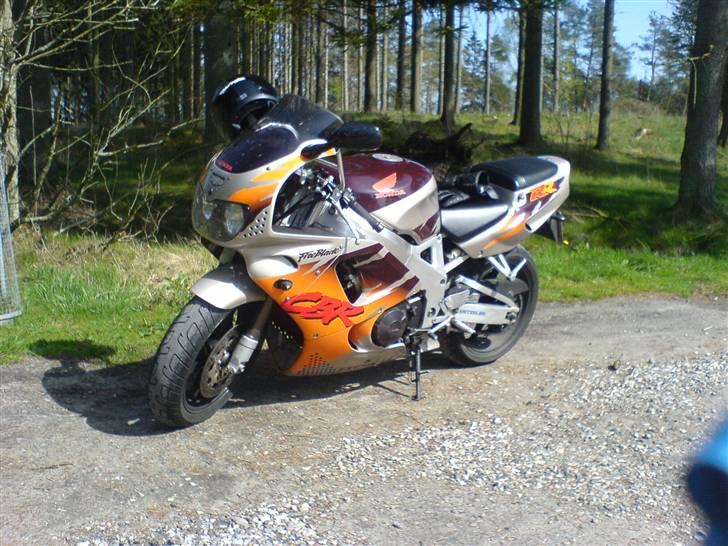 Honda CBR 900 RR Fireblade billede 1
