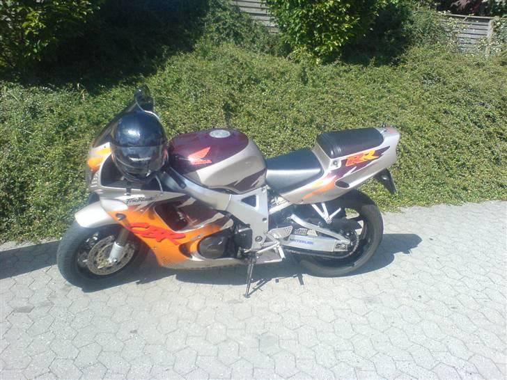 Honda CBR 900 RR Fireblade billede 2