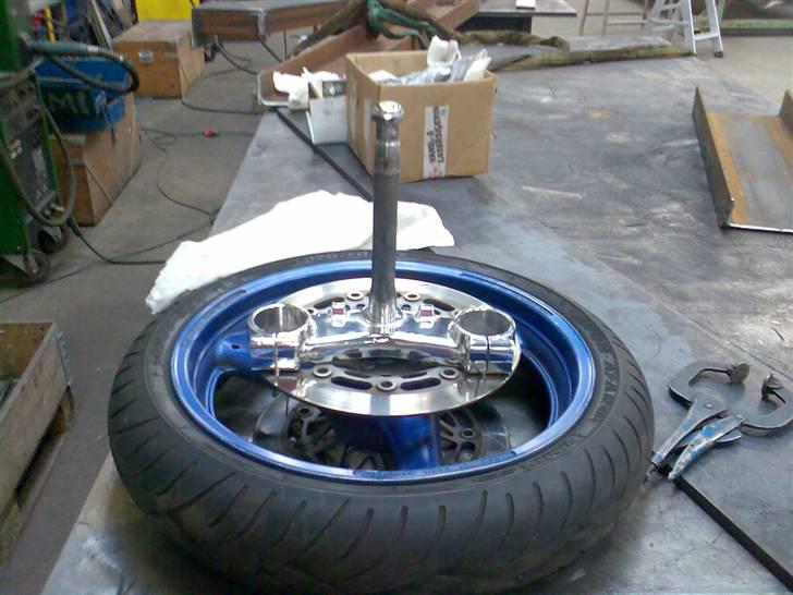 Suzuki gsxr 750w billede 1