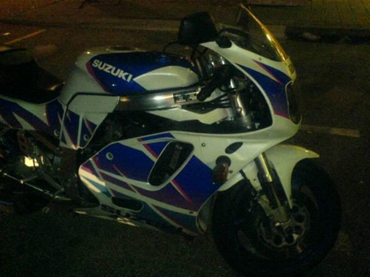 Suzuki gsxr 750w billede 2